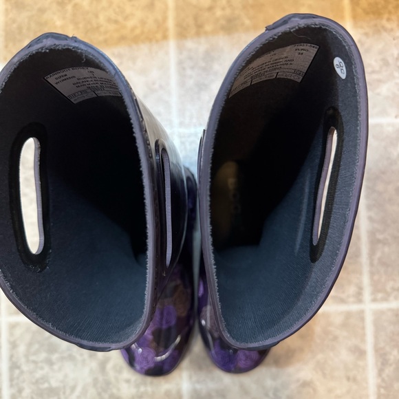 Bogs Women's Rosey Tall Rain Boots in plum multi Size 7 - Picture 6 of 10